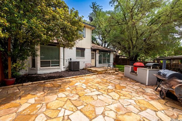 9219 BIG BETHEL DR, San Antonio, TX 78240