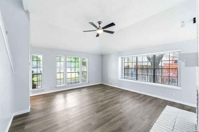 9219 BIG BETHEL DR, San Antonio, TX 78240