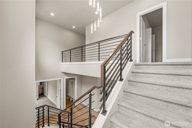 2483 NE 242nd Place, Sammamish, WA 98074