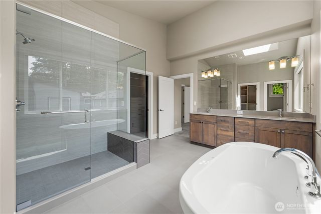 2483 NE 242nd Place, Sammamish, WA 98074