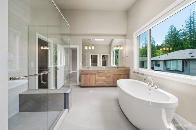 2483 NE 242nd Place, Sammamish, WA 98074