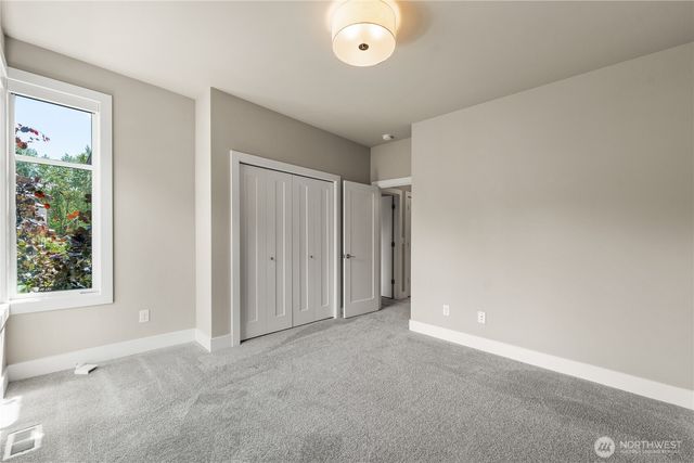2483 NE 242nd Place, Sammamish, WA 98074