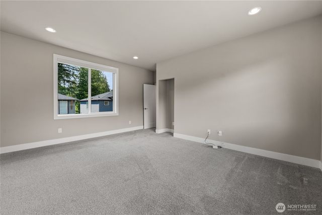 2483 NE 242nd Place, Sammamish, WA 98074