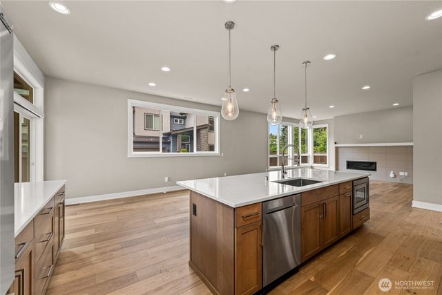 2483 NE 242nd Place, Sammamish, WA 98074