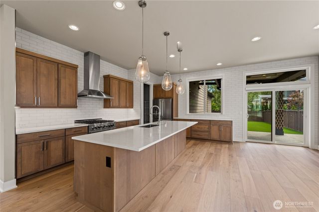 2483 NE 242nd Place, Sammamish, WA 98074