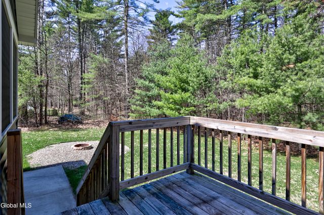 6 Pine Bark Place, Wilton, NY 12866
