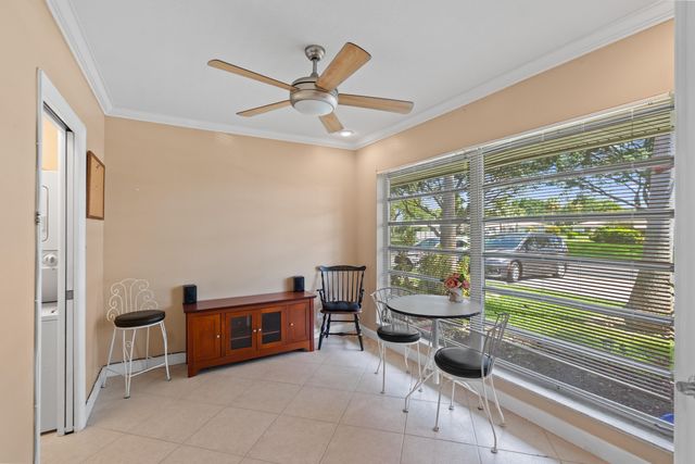 8666 Bella Vista Drive 111, Boca Raton, FL 33433