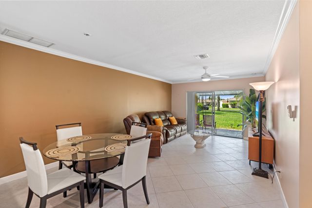 8666 Bella Vista Drive 111, Boca Raton, FL 33433