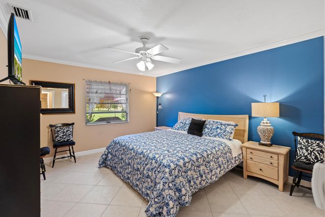 8666 Bella Vista Drive 111, Boca Raton, FL 33433