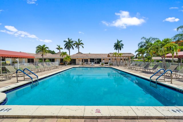 8666 Bella Vista Drive 111, Boca Raton, FL 33433