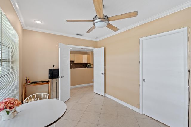 8666 Bella Vista Drive 111, Boca Raton, FL 33433