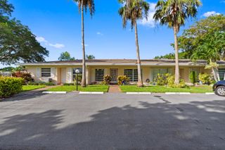 8666 Bella Vista Drive 111, Boca Raton, FL 33433