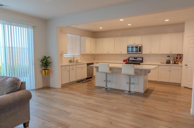 14206 Gragnani Avenue, Kerman, CA 93630