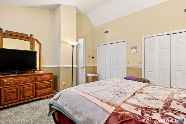 11 Circle Drive, Stratford, CT 06614