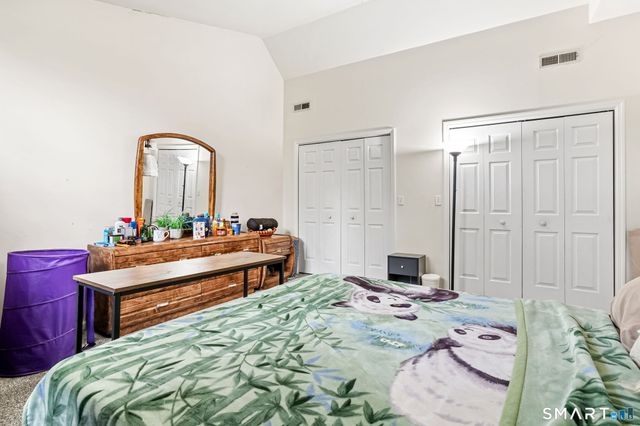 11 Circle Drive, Stratford, CT 06614