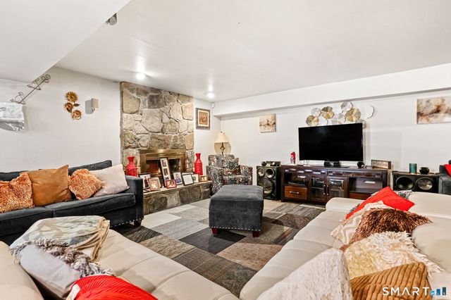 11 Circle Drive, Stratford, CT 06614