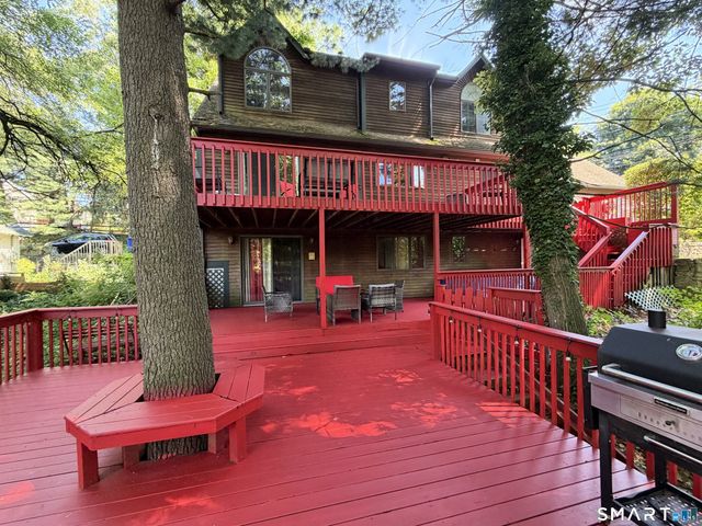 11 Circle Drive, Stratford, CT 06614