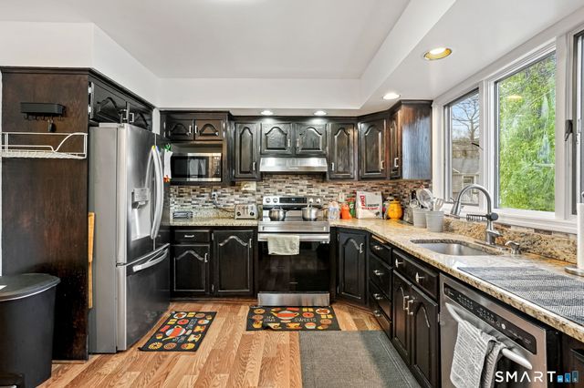 11 Circle Drive, Stratford, CT 06614