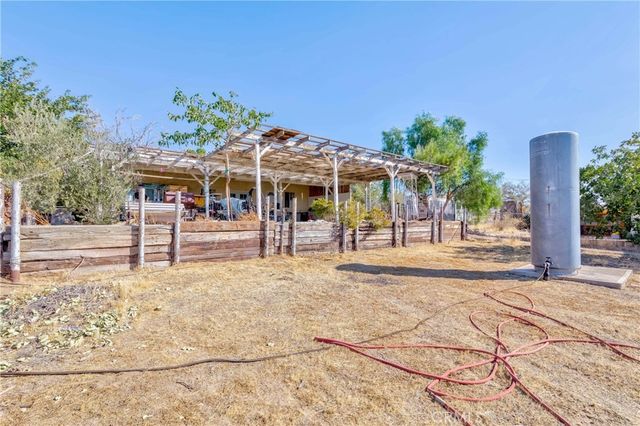 11507 Savage Lane, Apple Valley, CA 92308