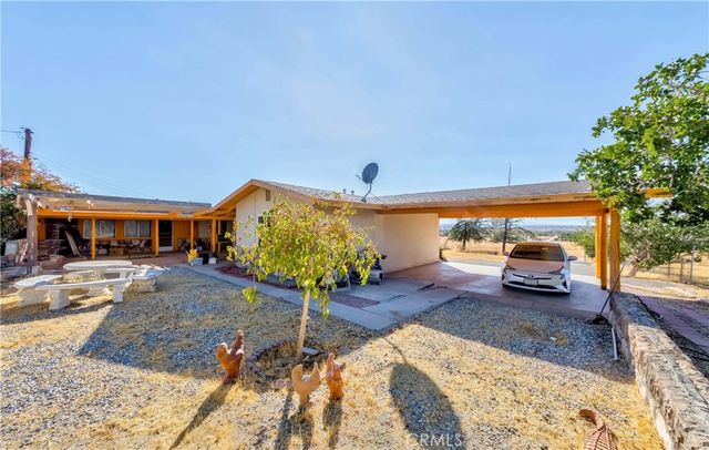 11507 Savage Lane, Apple Valley, CA 92308