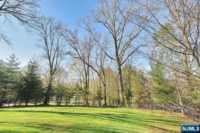 1 Frasco Lane, Norwood, NJ 07648
