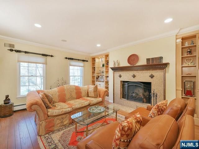 1 Frasco Lane, Norwood, NJ 07648