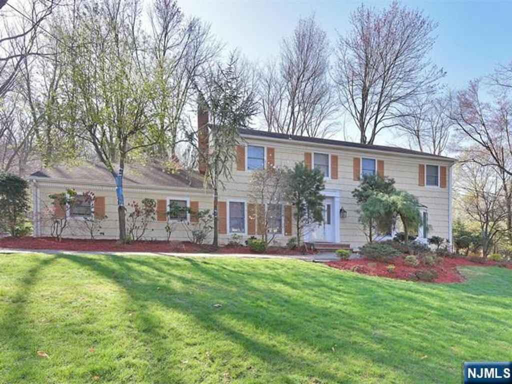 1 Frasco Lane, Norwood, NJ 07648