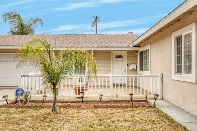 22906 Lanark Street, West Hills (los Angeles), CA 91304