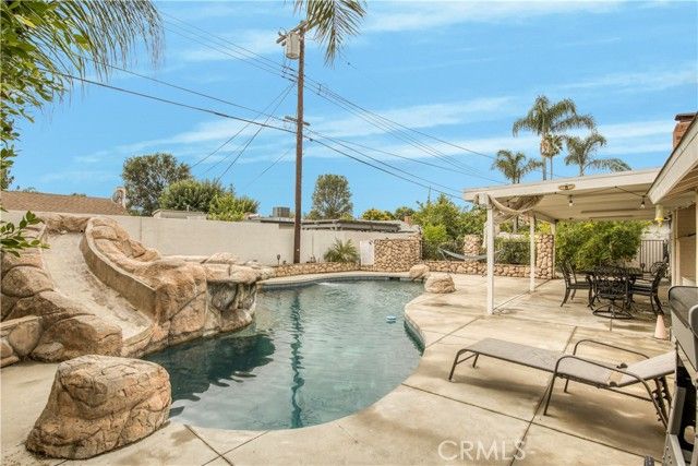 22906 Lanark Street, West Hills (los Angeles), CA 91304