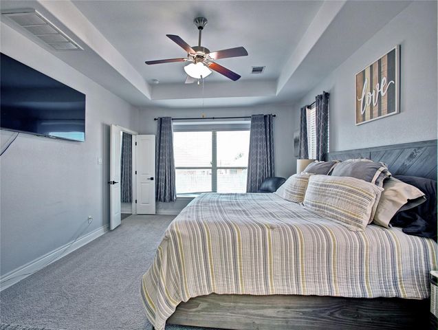 305 Lightcliff ST, Hutto, TX 78634