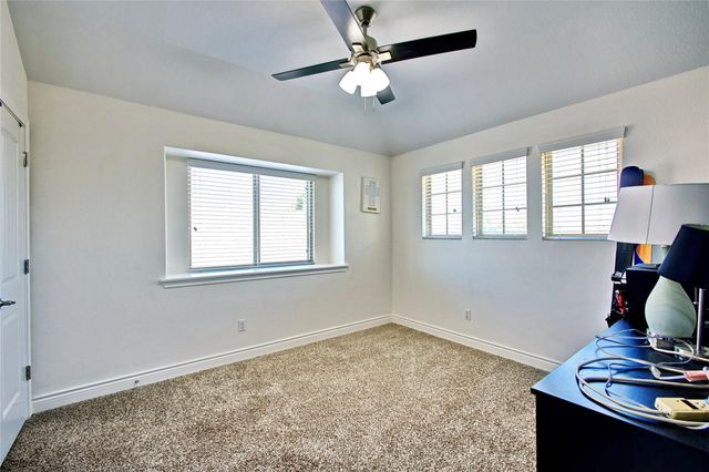 305 Lightcliff ST, Hutto, TX 78634