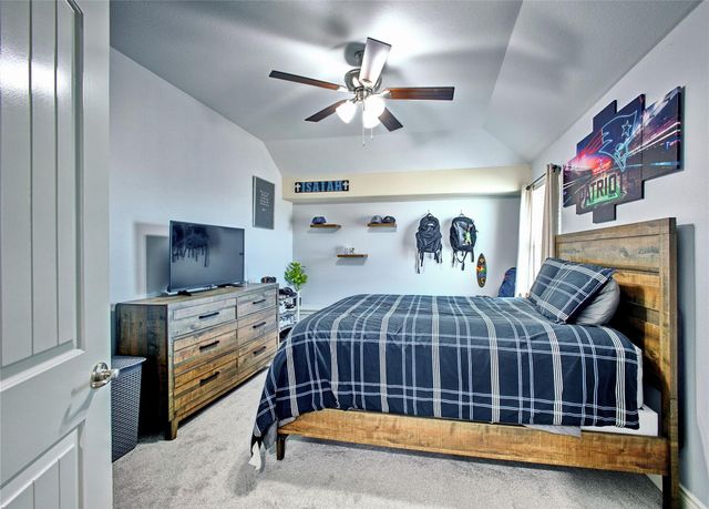 305 Lightcliff ST, Hutto, TX 78634