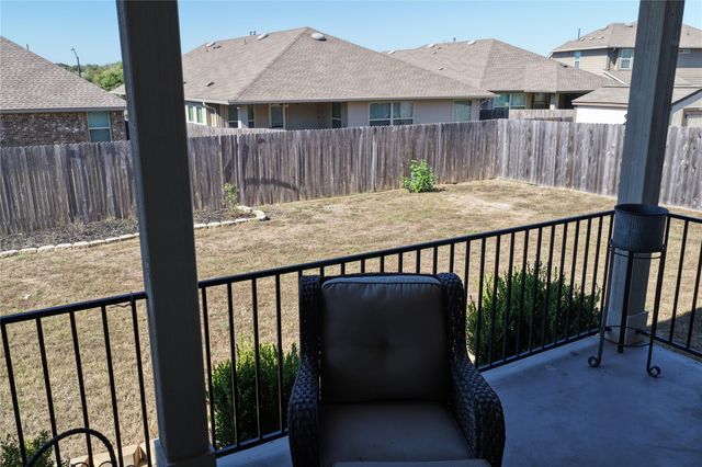 305 Lightcliff ST, Hutto, TX 78634
