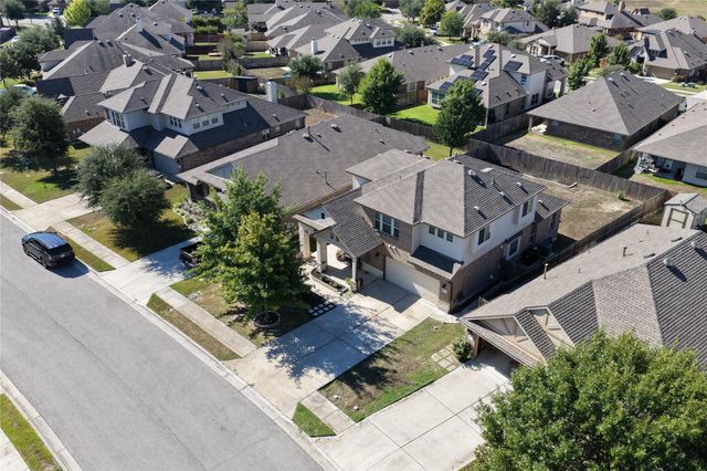 305 Lightcliff ST, Hutto, TX 78634