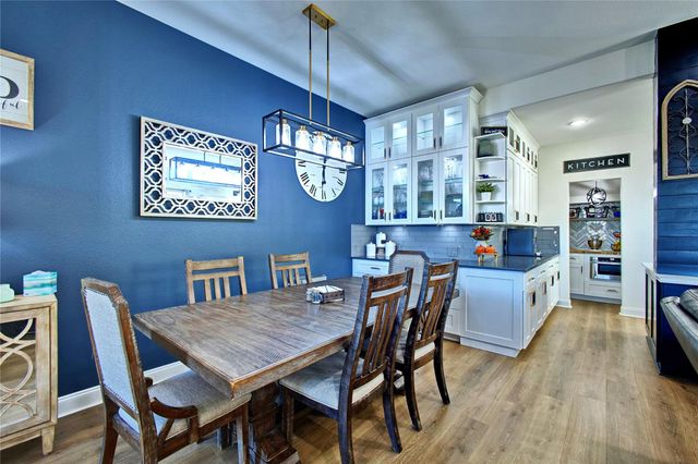 305 Lightcliff ST, Hutto, TX 78634