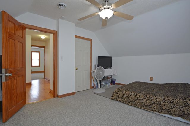 653 Thomas Avenue, Saint Paul, MN 55104