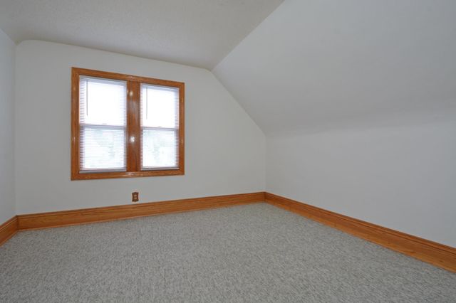 653 Thomas Avenue, Saint Paul, MN 55104