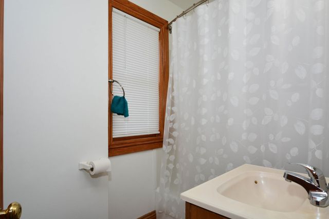 653 Thomas Avenue, Saint Paul, MN 55104