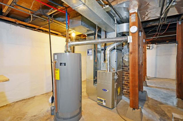 653 Thomas Avenue, Saint Paul, MN 55104