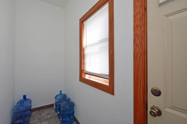 653 Thomas Avenue, Saint Paul, MN 55104