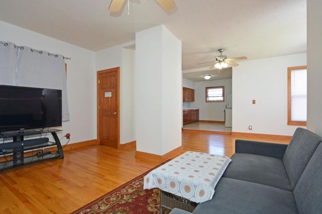 653 Thomas Avenue, Saint Paul, MN 55104