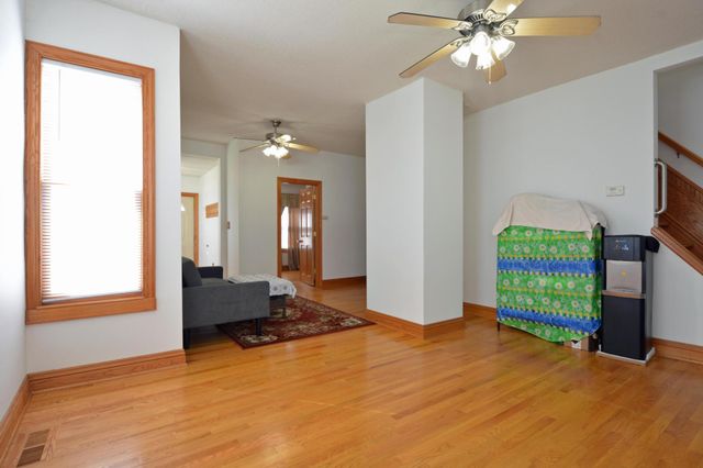 653 Thomas Avenue, Saint Paul, MN 55104