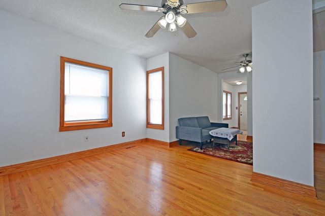 653 Thomas Avenue, Saint Paul, MN 55104