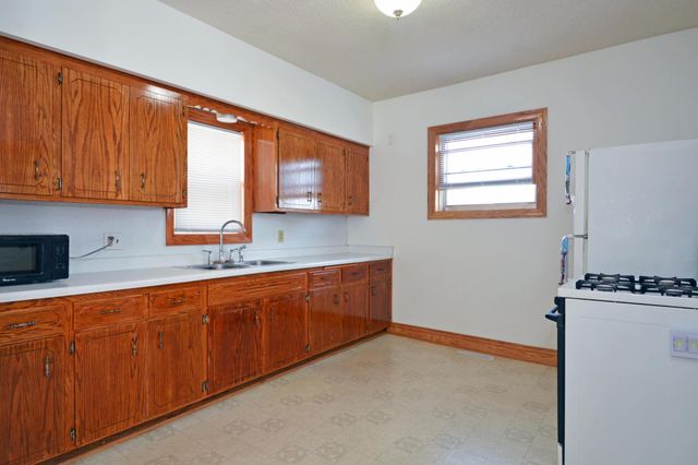 653 Thomas Avenue, Saint Paul, MN 55104