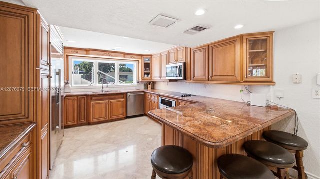 2613 Tortugas Lane, Fort Lauderdale, FL 33312