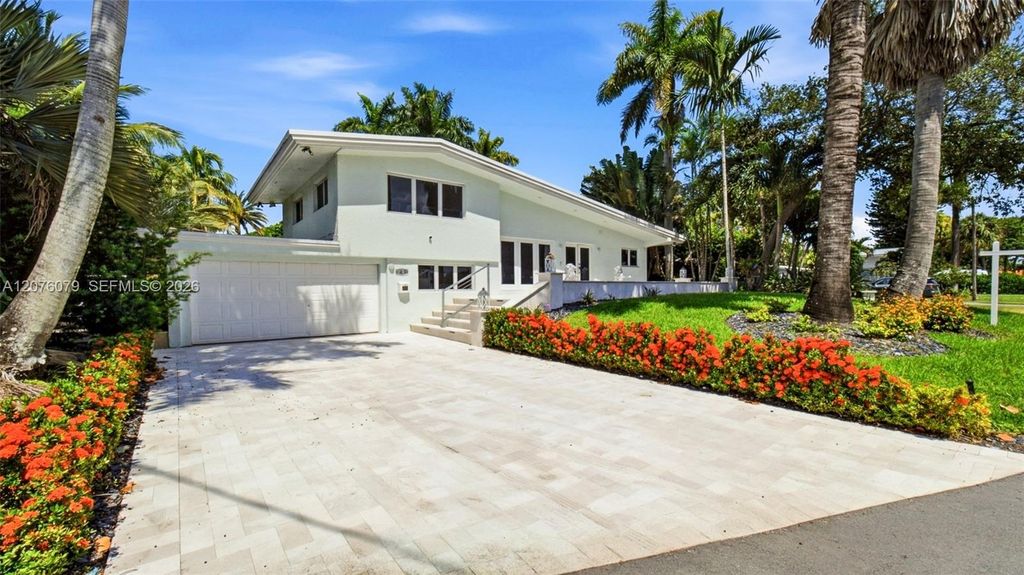 2613 Tortugas Lane, Fort Lauderdale, FL 33312