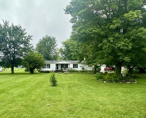 5661 Dixon Rd, Cross Plains, TN 37049
