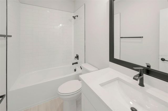 6821 CHLOE COURT, Sarasota, FL 34241