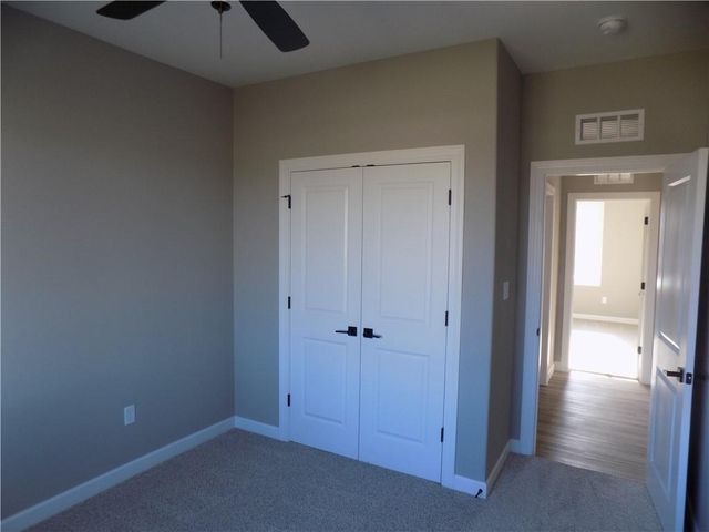 1215 Alexander Court, Ottawa, KS 66067