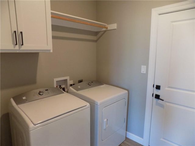 1215 Alexander Court, Ottawa, KS 66067